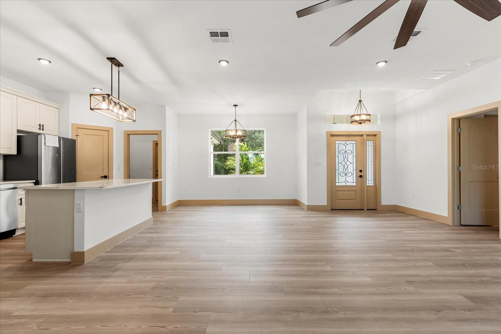 Image 13 of 40 For 4770 Drummond Lane