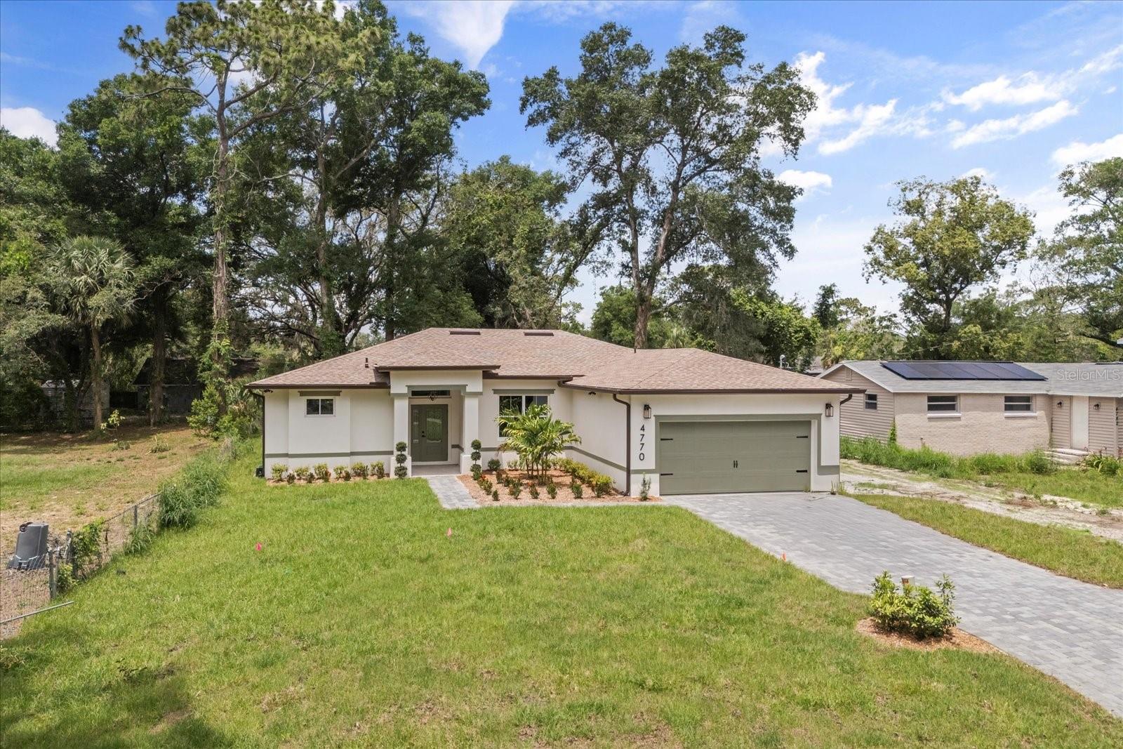 Image 4 of 40 For 4770 Drummond Lane