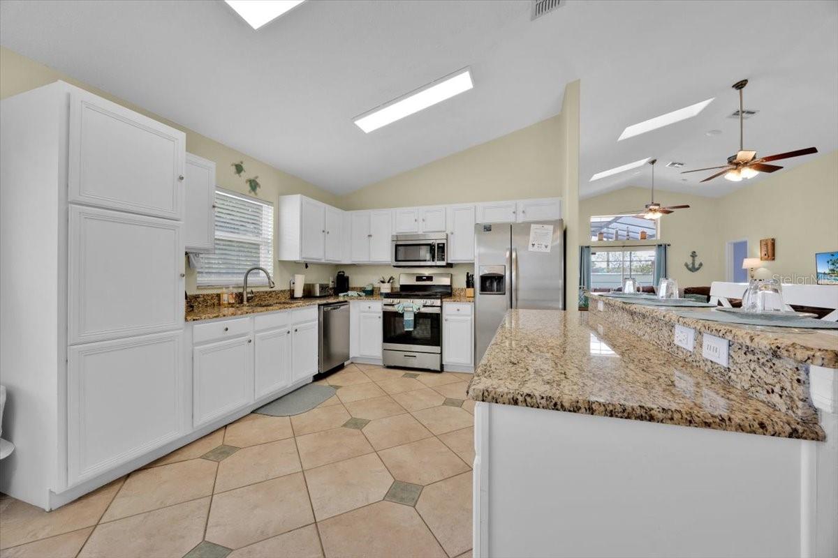 Image 12 of 43 For 2627 Autumn Creek Circle