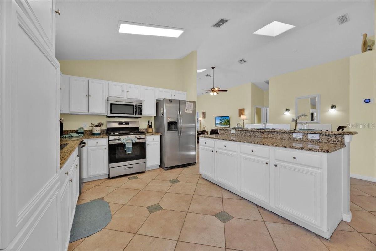 Image 13 of 43 For 2627 Autumn Creek Circle
