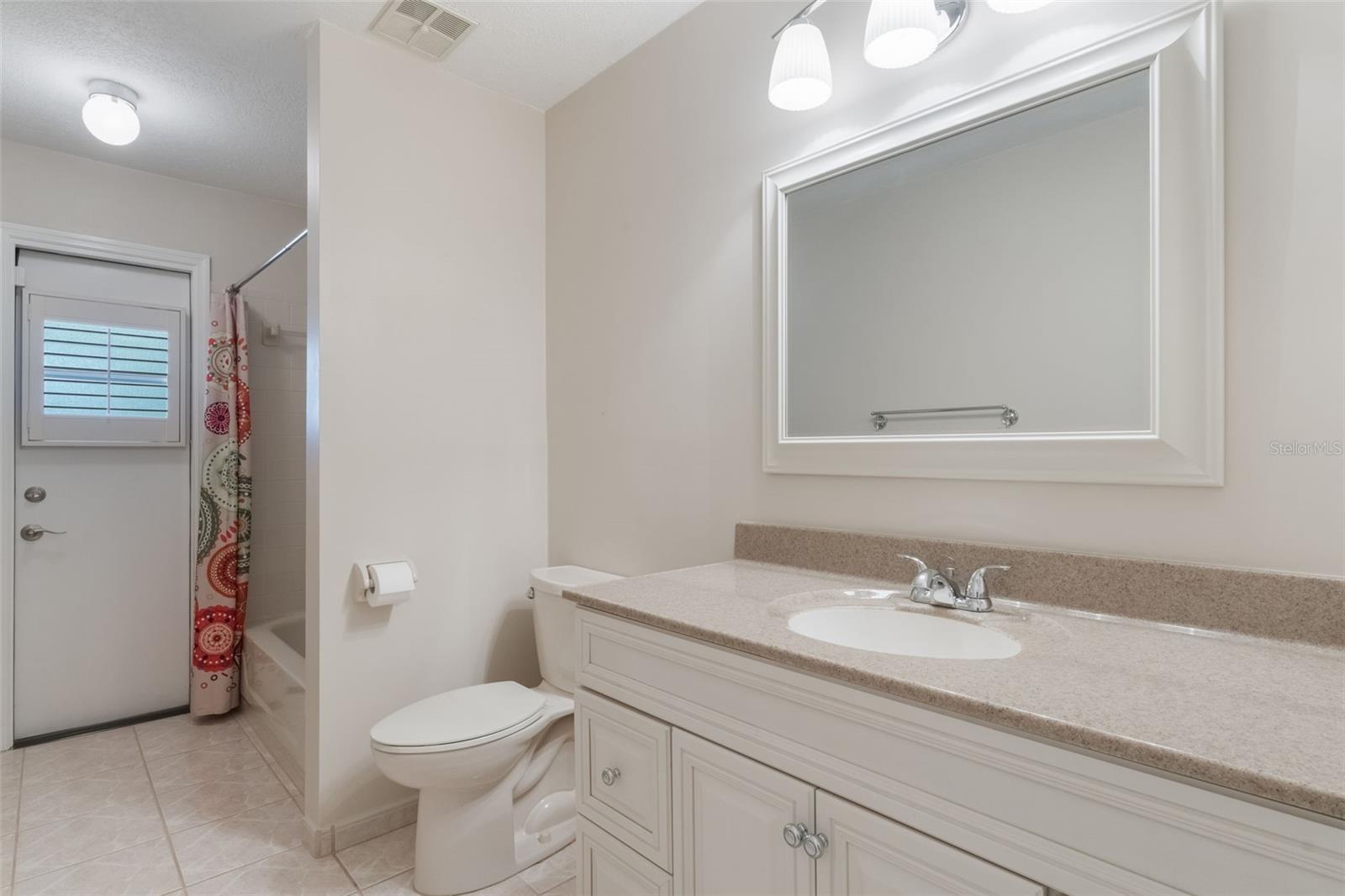 Image 39 of 49 For 957 Yellow Rose Drive