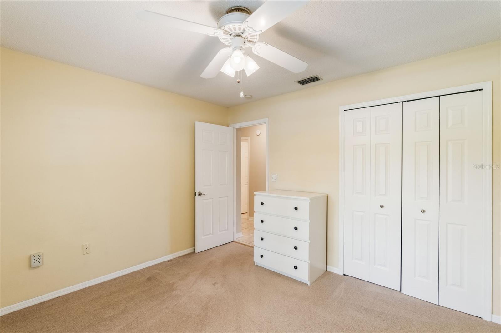 Image 41 of 49 For 957 Yellow Rose Drive