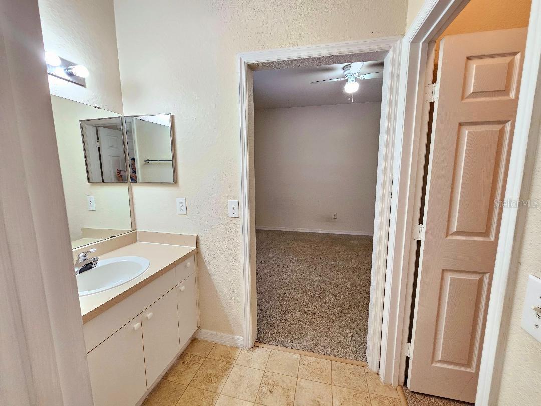 Image 16 of 29 For 3577 Conroy Road 331