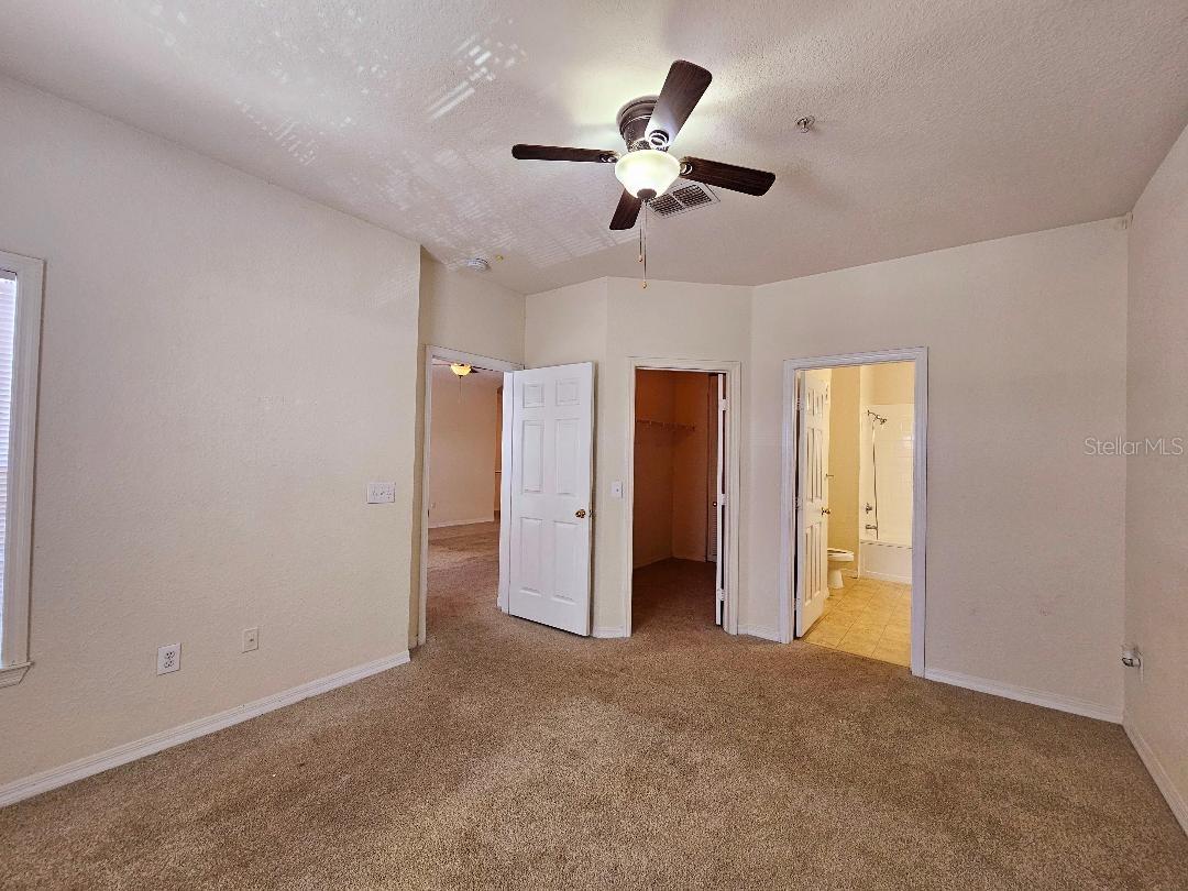 Image 22 of 29 For 3577 Conroy Road 331