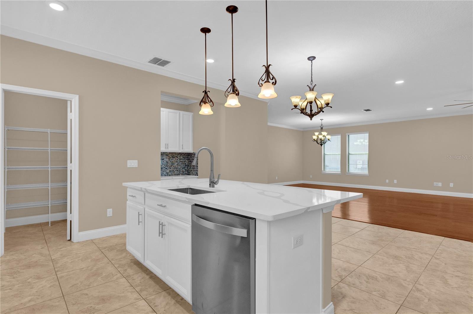 Image 23 of 65 For 8348 Vivaro Isle Way