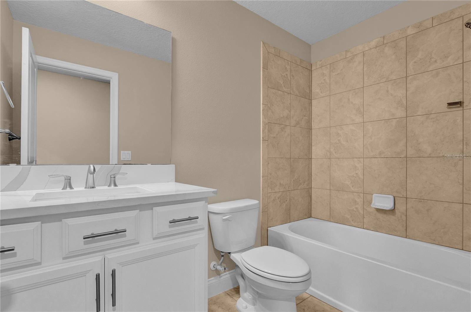 Image 36 of 65 For 8348 Vivaro Isle Way