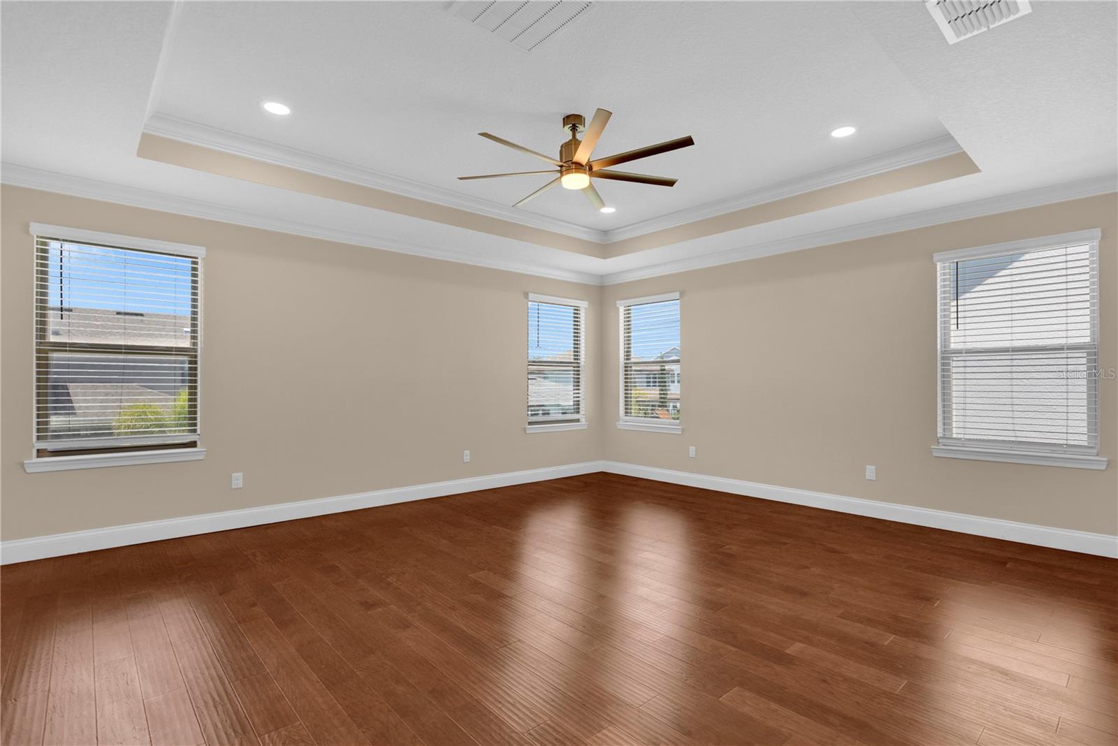 Image 45 of 65 For 8348 Vivaro Isle Way