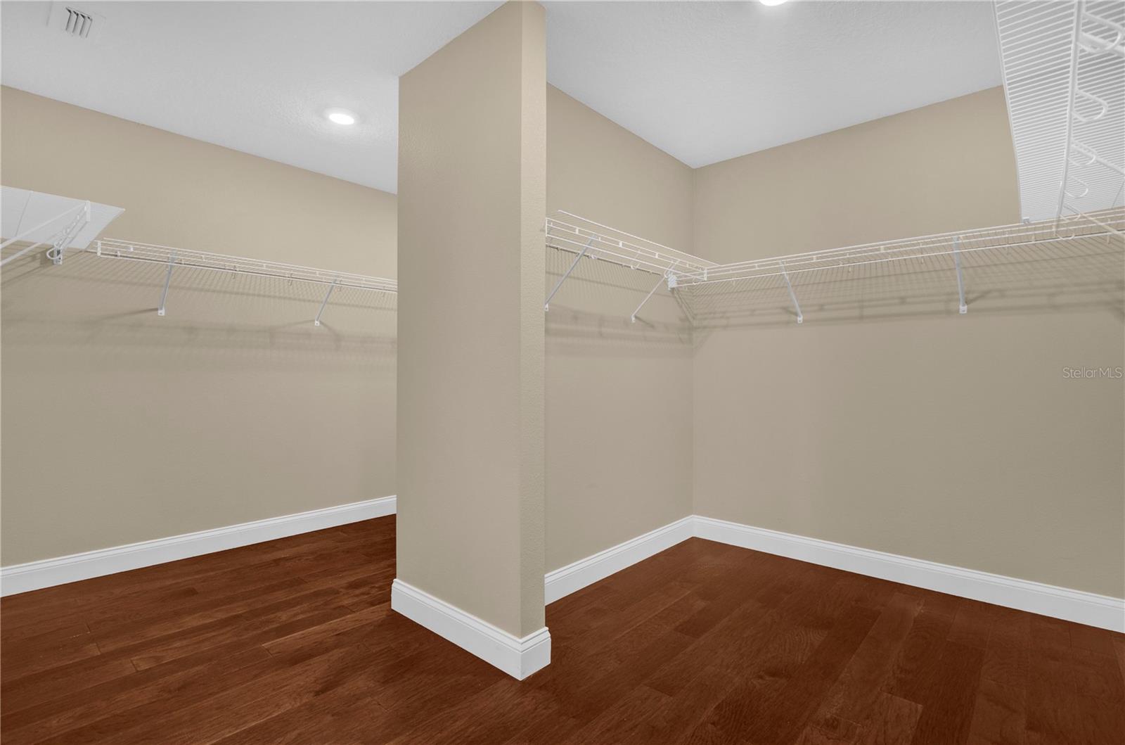 Image 52 of 65 For 8348 Vivaro Isle Way