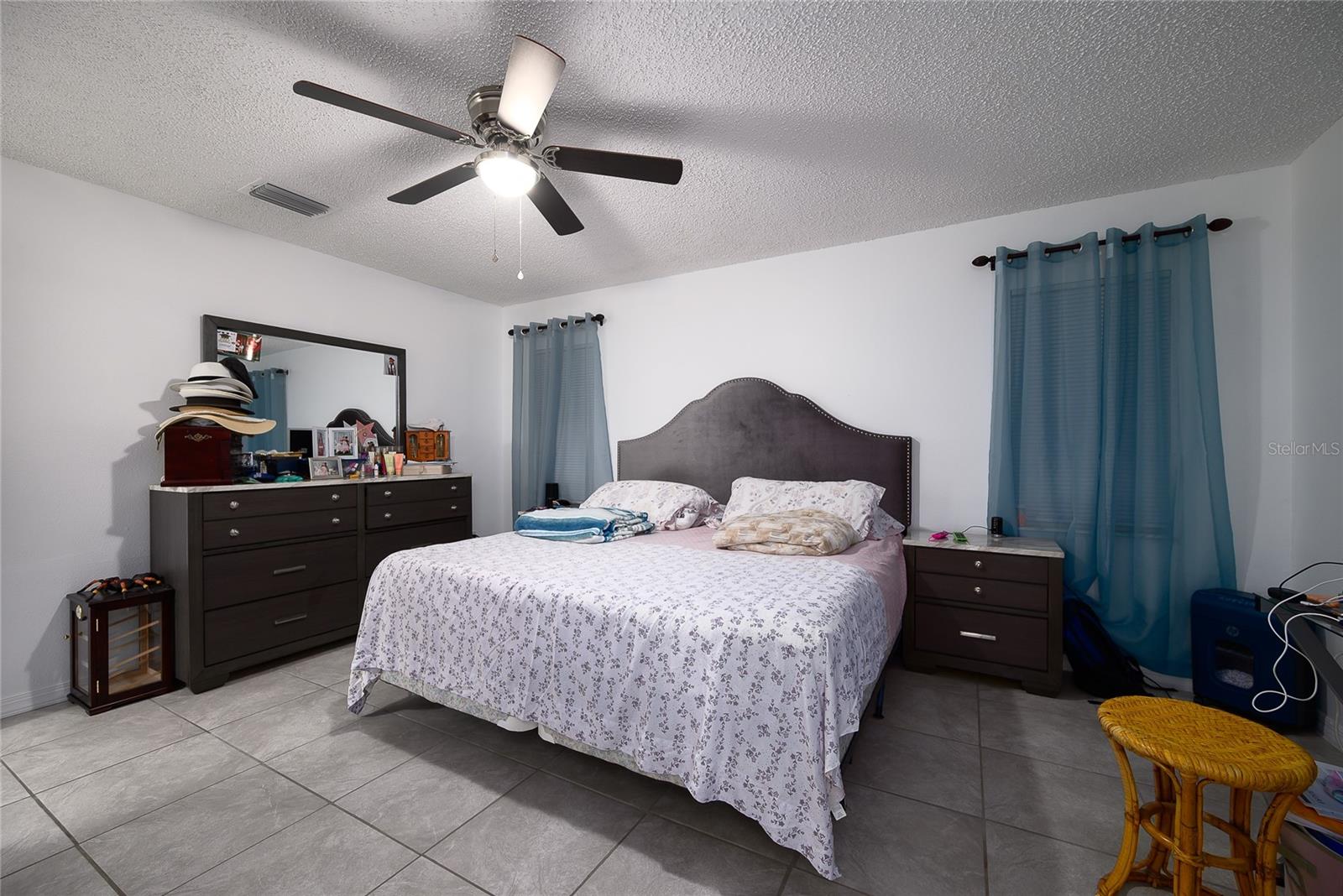 Image 11 of 28 For 3600 Fountainbleu Boulevard
