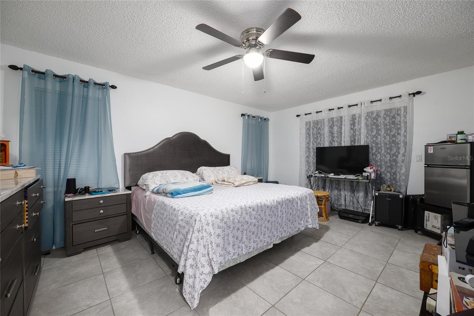 Image 9 of 28 For 3600 Fountainbleu Boulevard