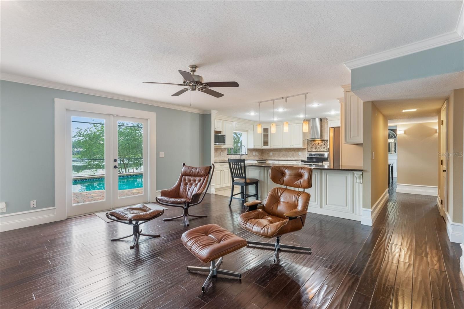 Image 10 of 63 For 120 Greentree Lane