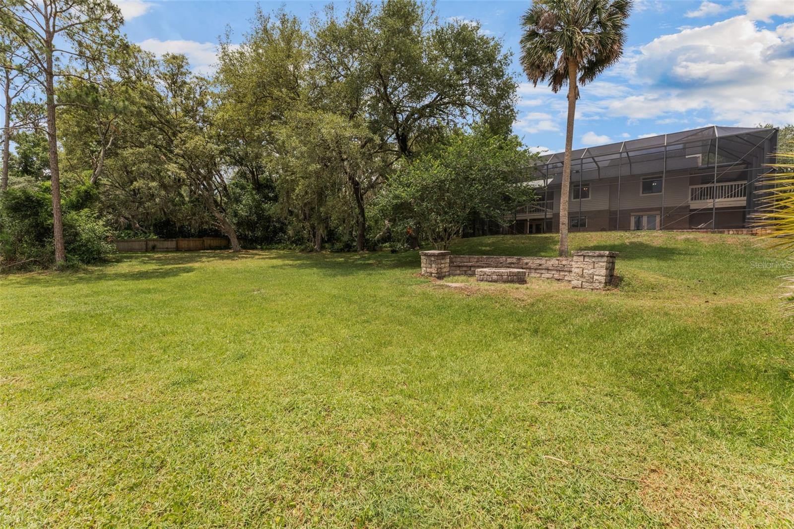 Image 40 of 63 For 120 Greentree Lane