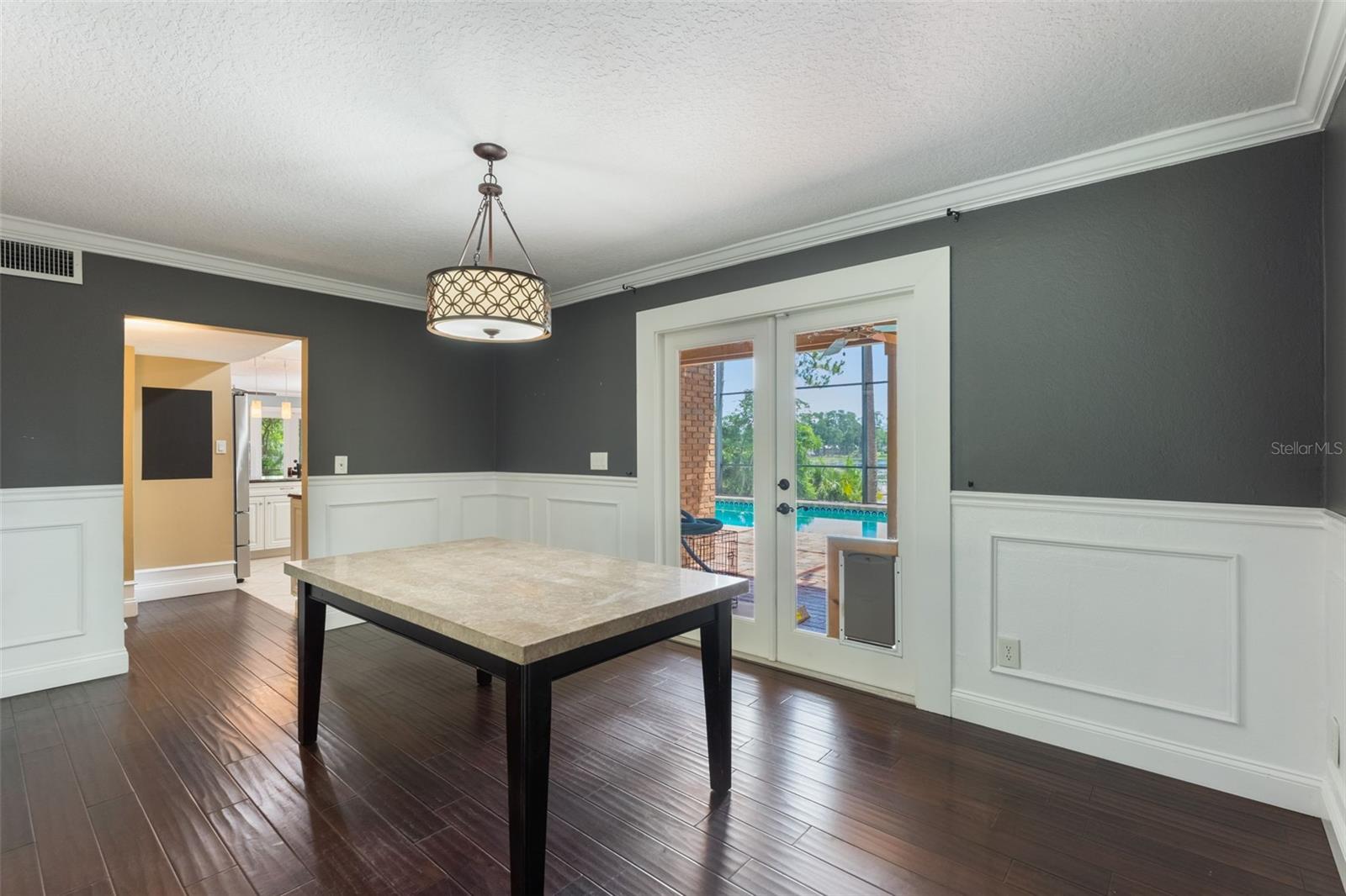 Image 5 of 63 For 120 Greentree Lane