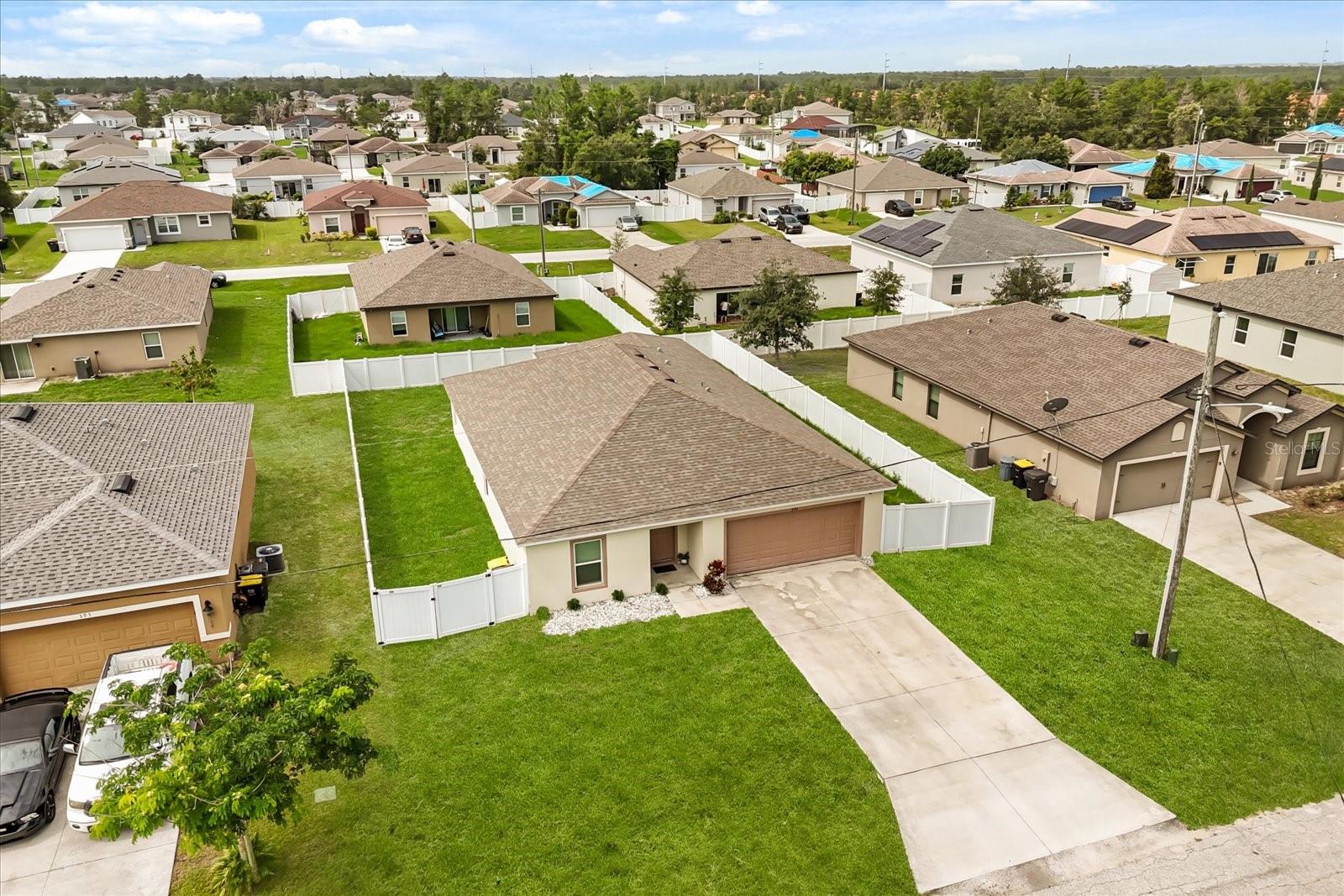 Image 20 of 23 For 391 Begonia Court