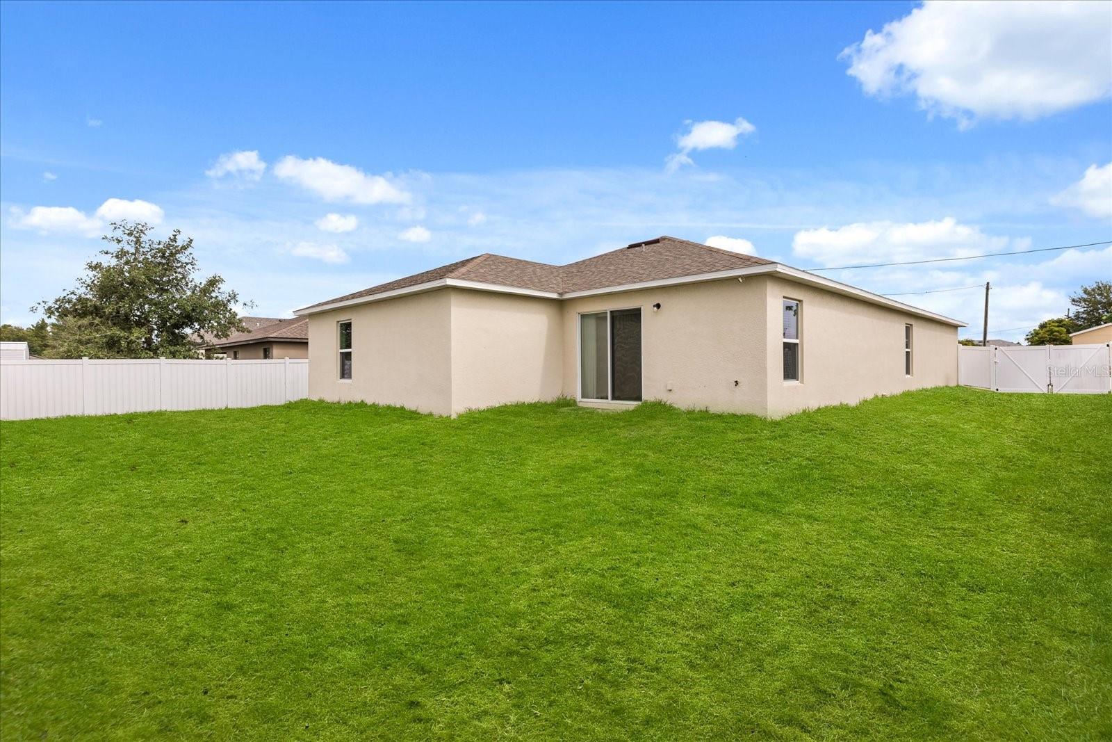 Image 3 of 23 For 391 Begonia Court