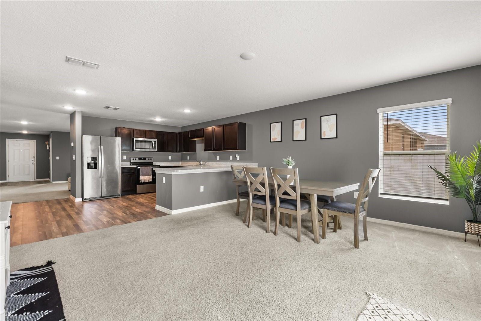 Image 5 of 23 For 391 Begonia Court