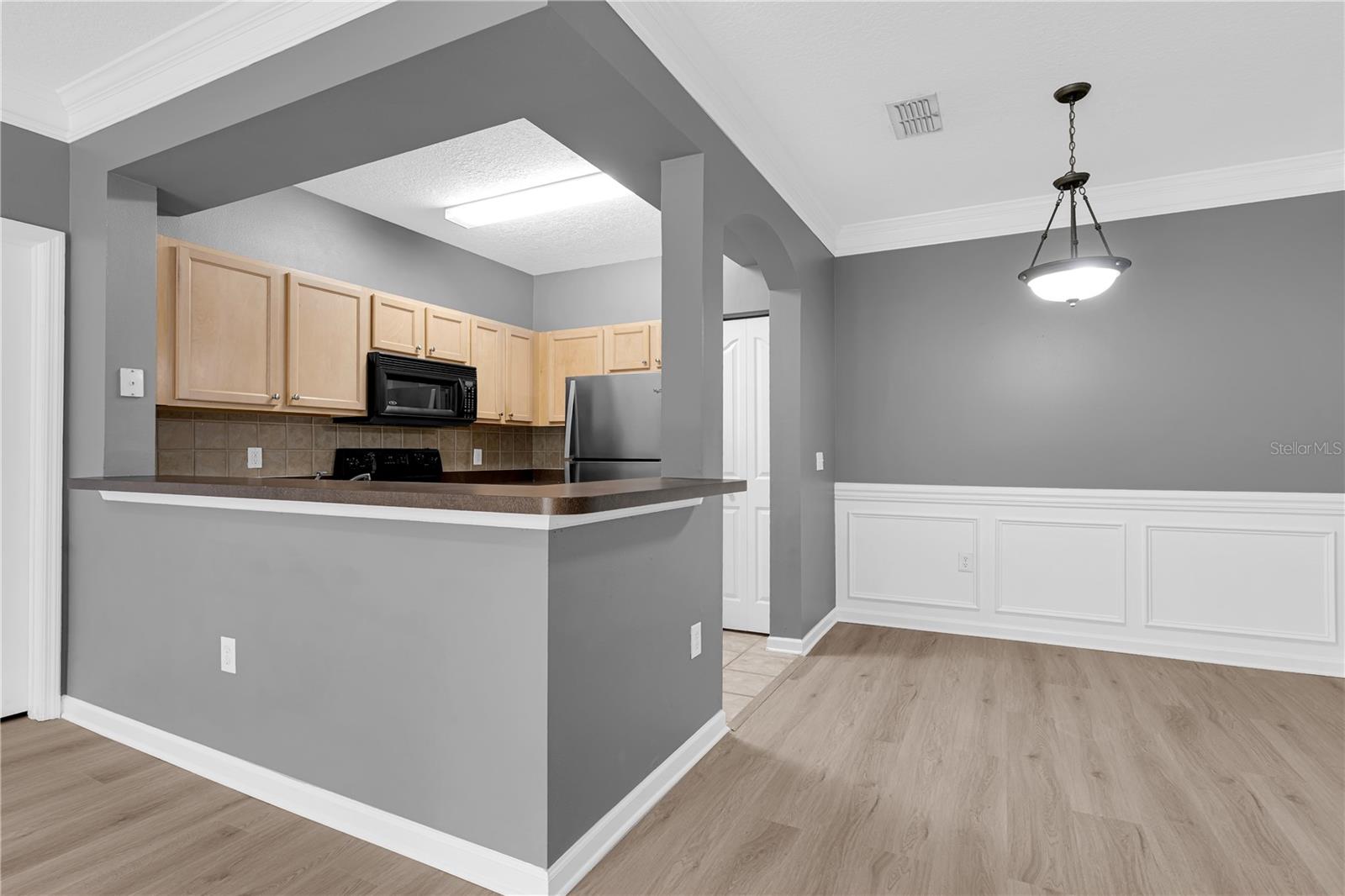 Image 10 of 39 For 12837 Madison Pointe Circle 204