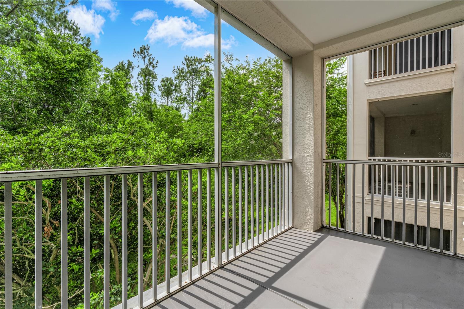 Image 22 of 39 For 12837 Madison Pointe Circle 204