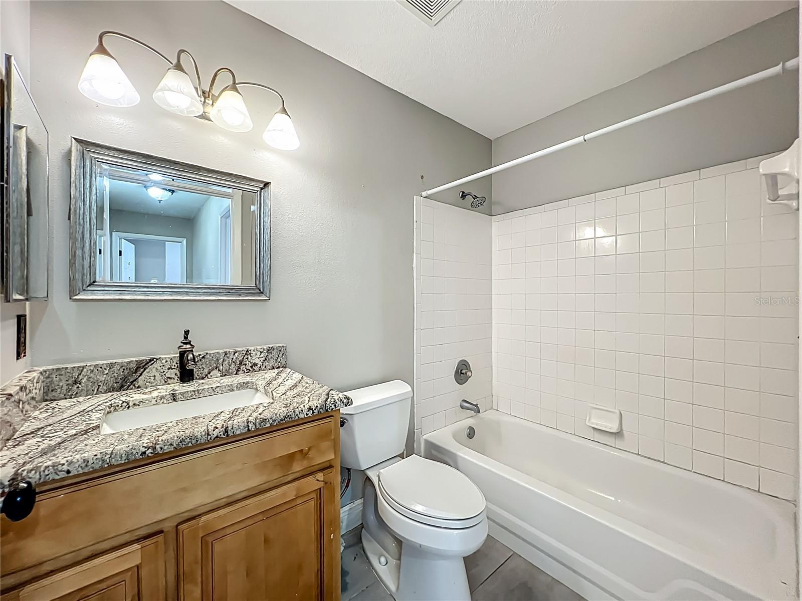 Image 22 of 27 For 141 Edgewater Circle