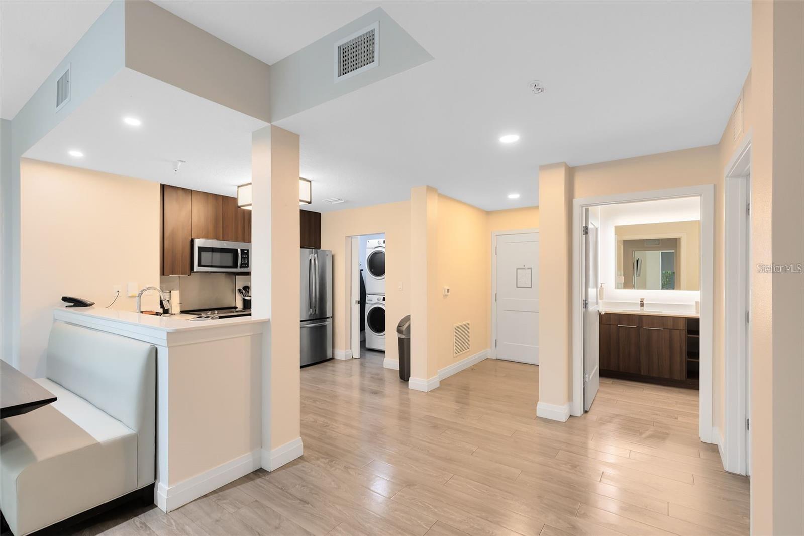 Image 3 of 27 For 14501 Grove Resort Avenue 2541