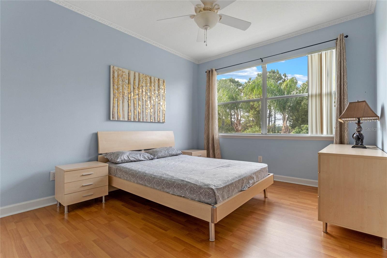 Listing photo id 24 for 2828 Northampton Avenue