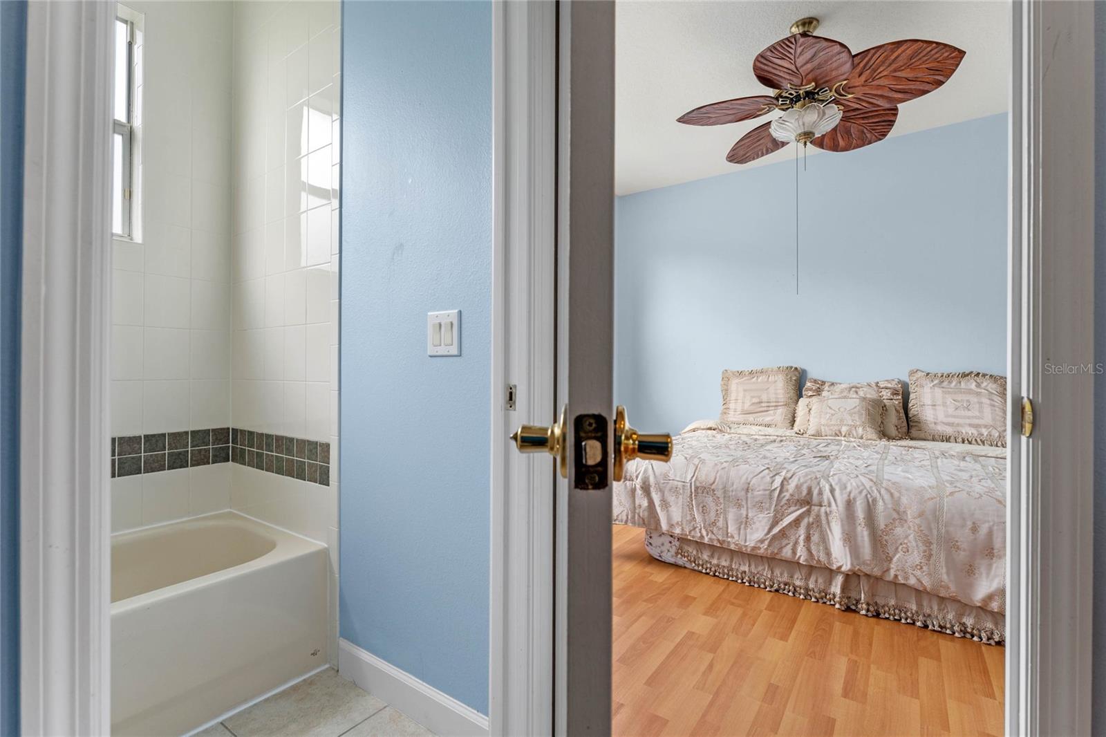 Listing photo id 26 for 2828 Northampton Avenue