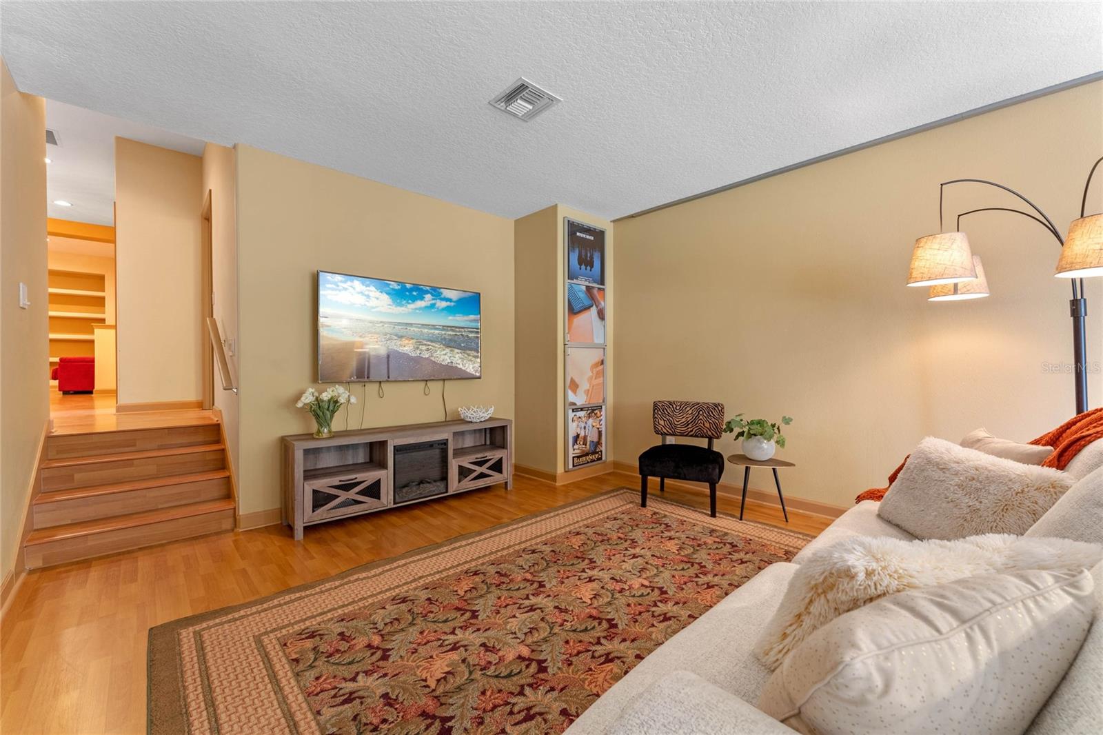 Listing photo id 30 for 2828 Northampton Avenue