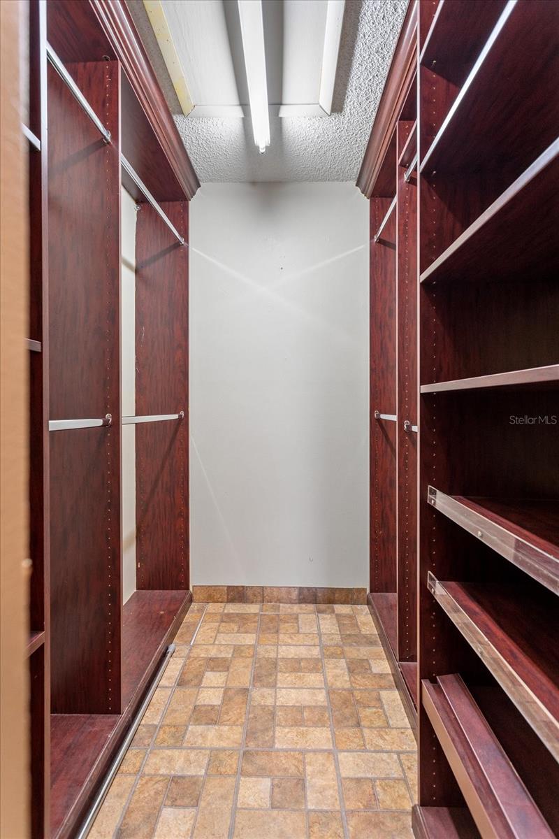 Image 15 of 24 For 2930 Semoran Boulevard 408