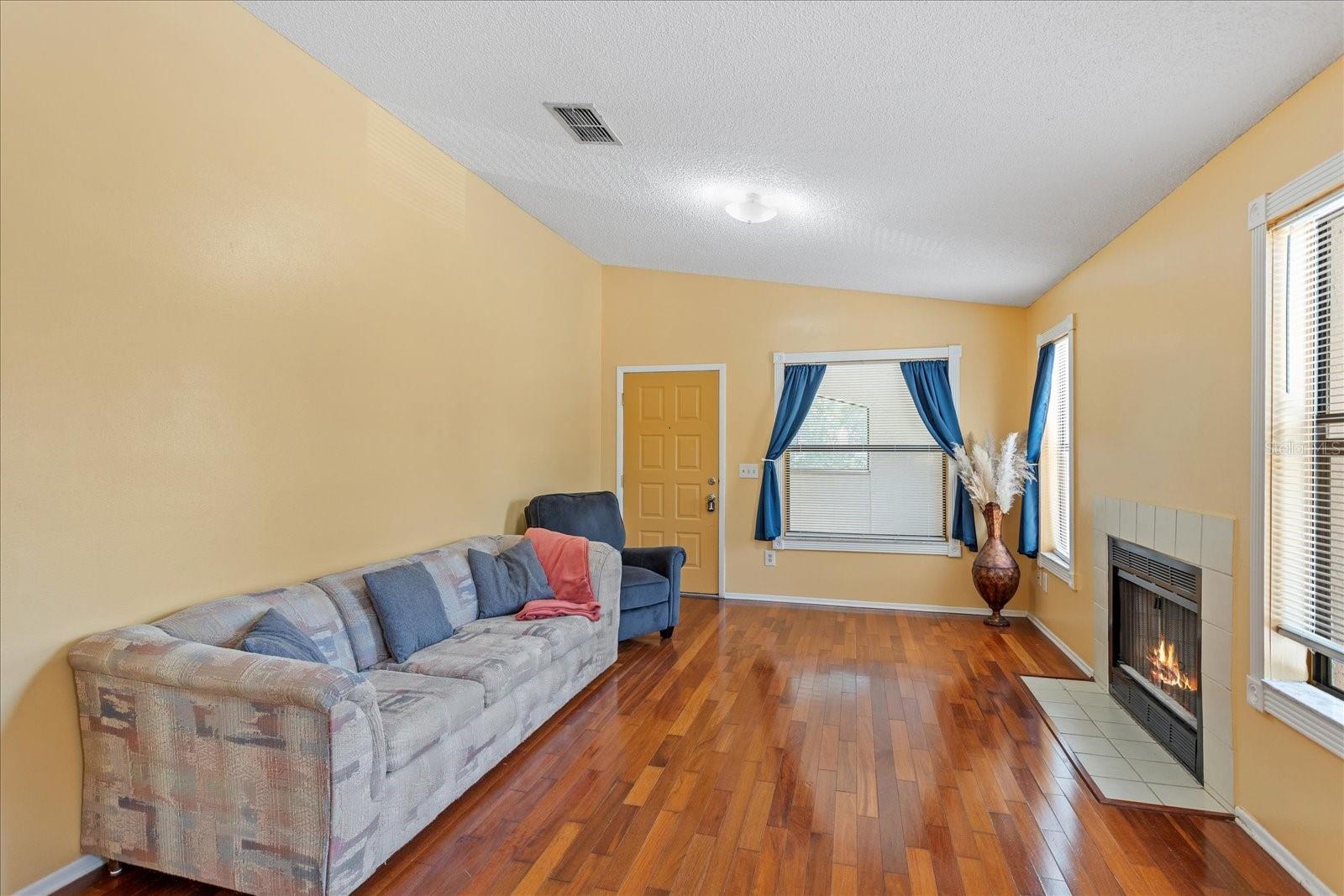 Image 6 of 24 For 2930 Semoran Boulevard 408