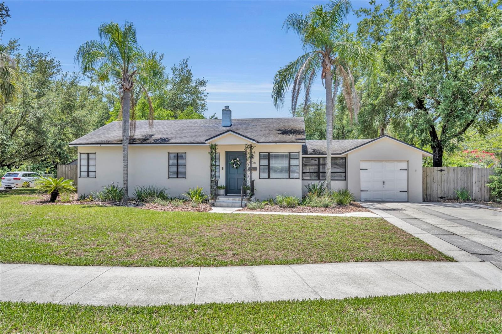 Image 2 of 33 For 906 Camellia Avenue