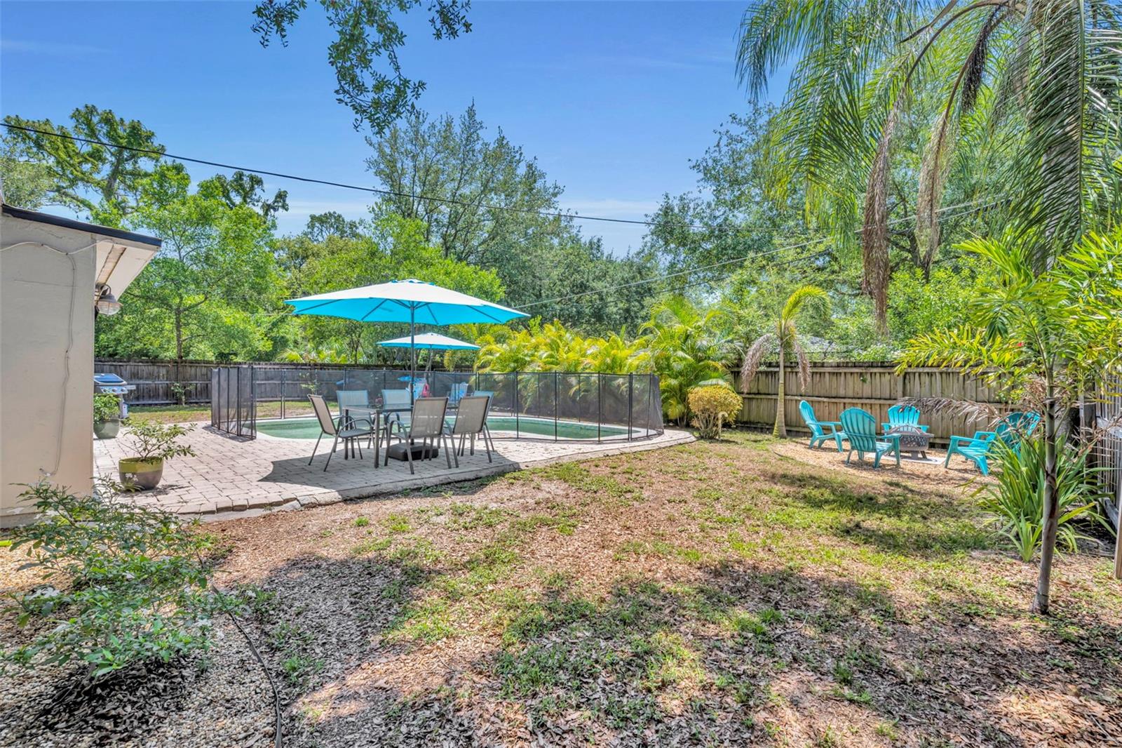 Image 26 of 33 For 906 Camellia Avenue