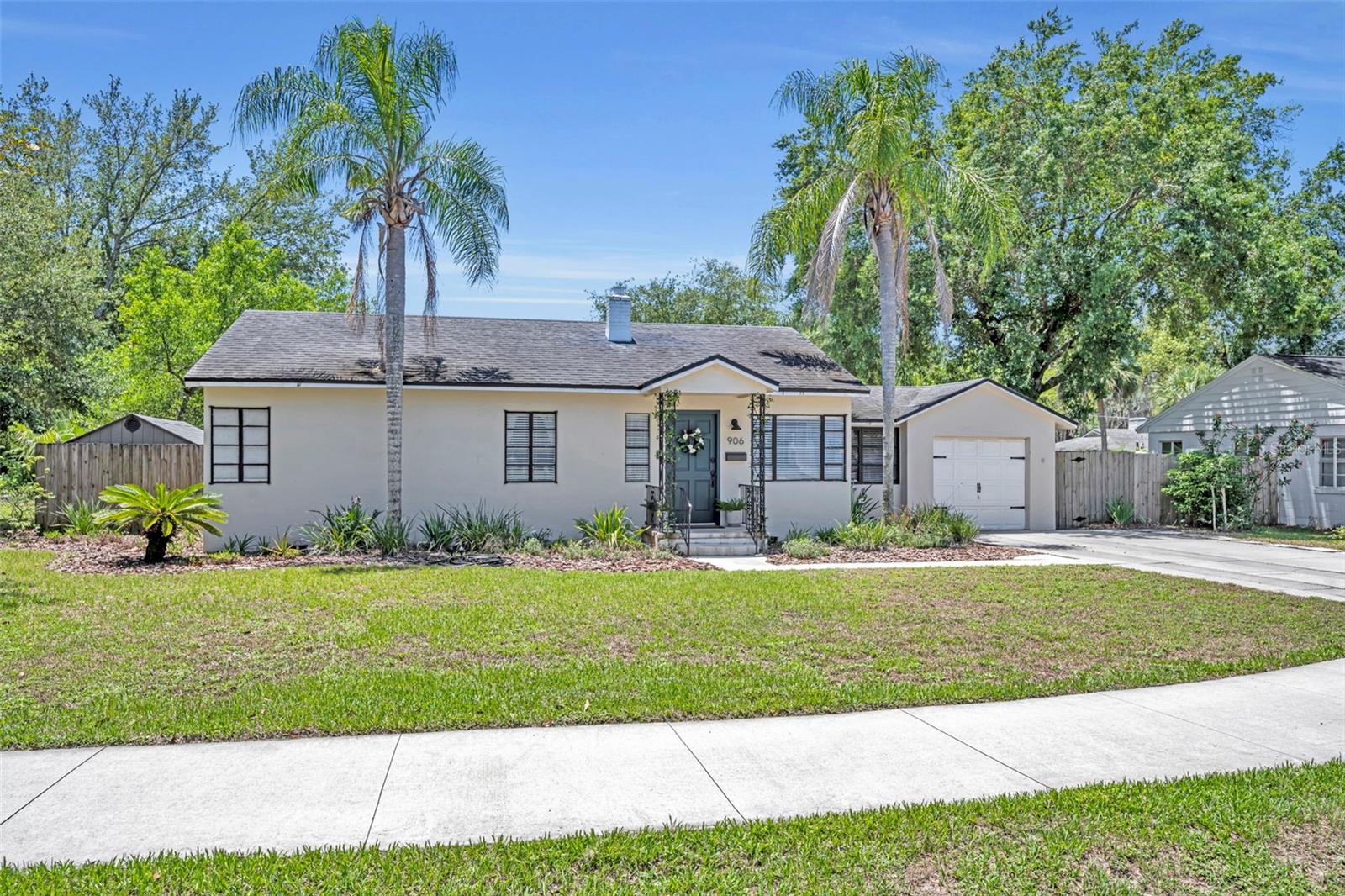 Image 3 of 33 For 906 Camellia Avenue