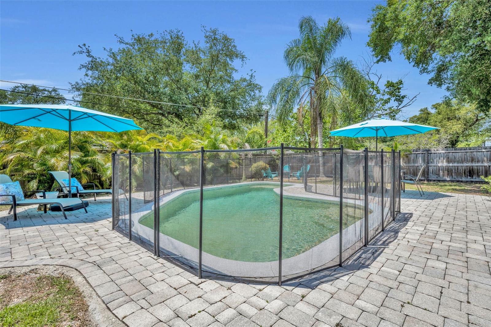 Image 30 of 33 For 906 Camellia Avenue