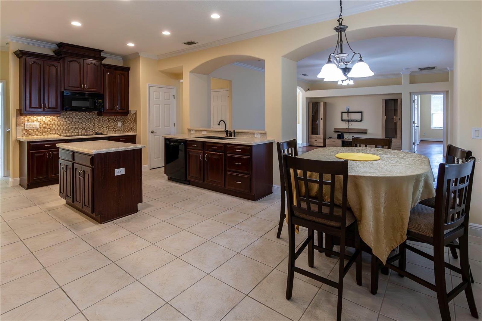 Image 11 of 46 For 15313 Hayworth Drive