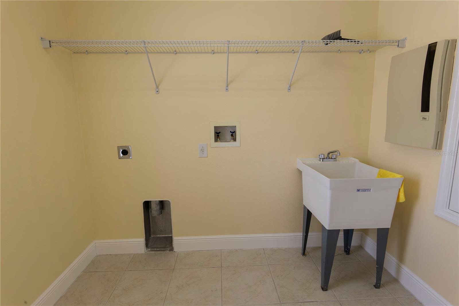 Image 13 of 46 For 15313 Hayworth Drive