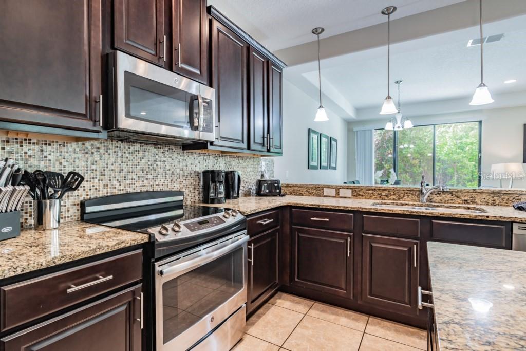 Image 10 of 59 For 8219 Roseville Blvd