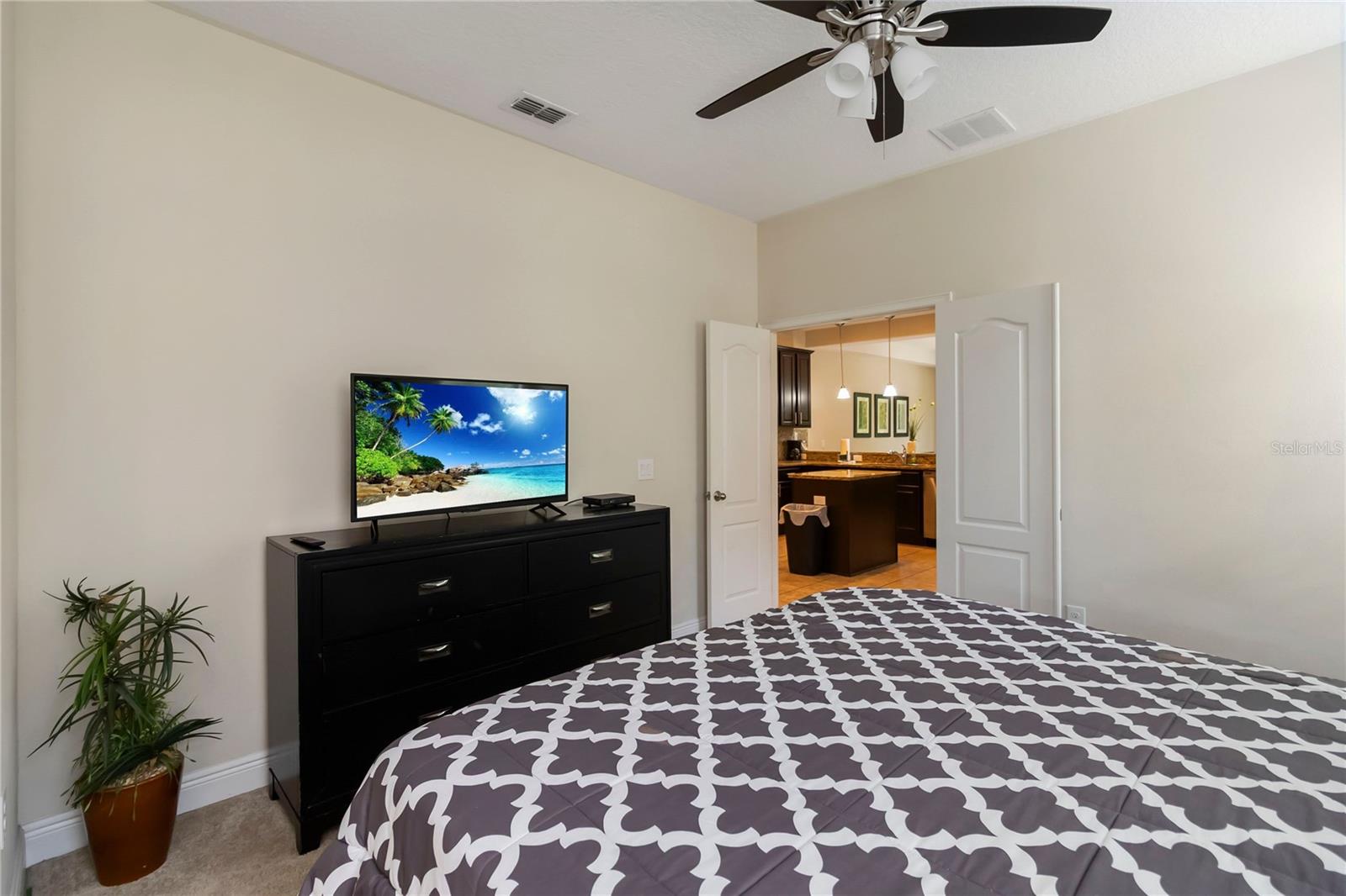 Image 19 of 59 For 8219 Roseville Blvd