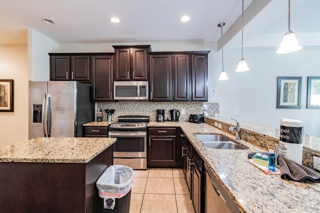 Image 9 of 59 For 8219 Roseville Blvd