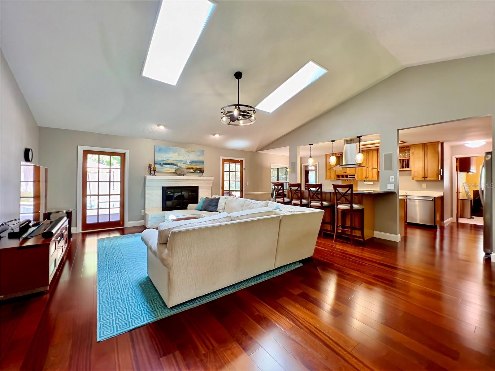 Image 4 of 50 For 5724 Pitch Pine Drive