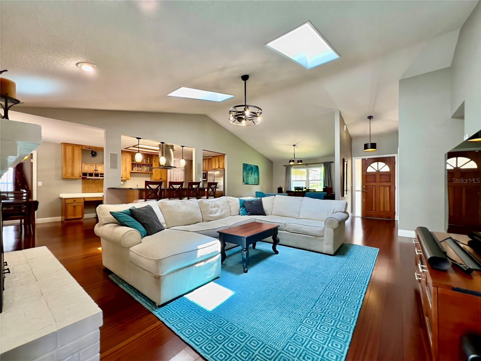 Image 5 of 50 For 5724 Pitch Pine Drive