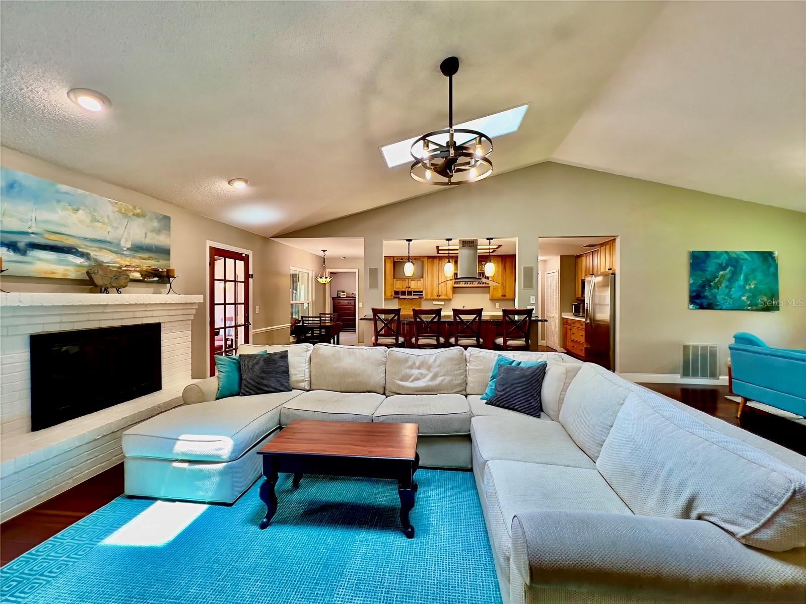 Image 6 of 50 For 5724 Pitch Pine Drive