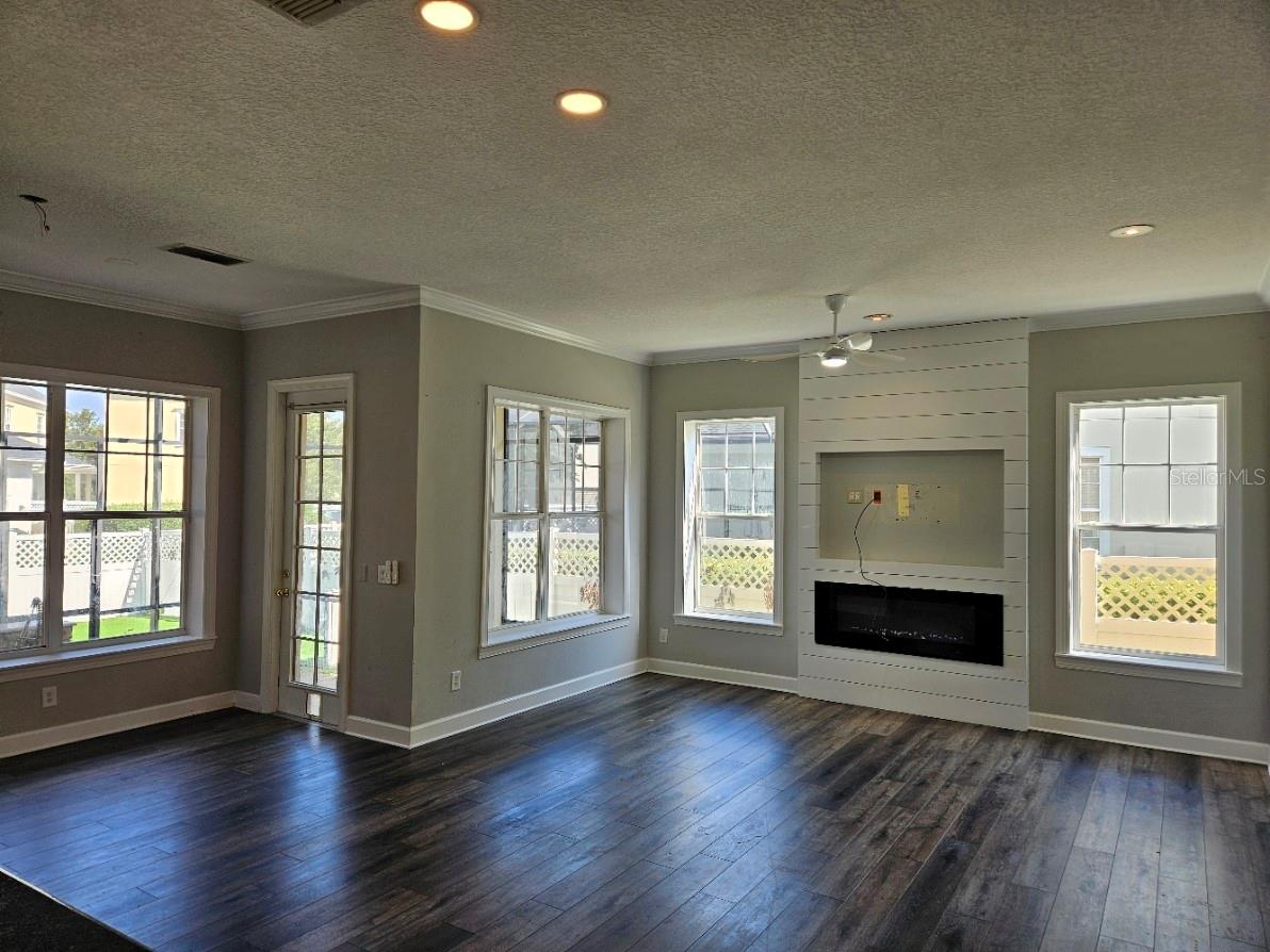Listing photo id 17 for 1414 Stickley Avenue