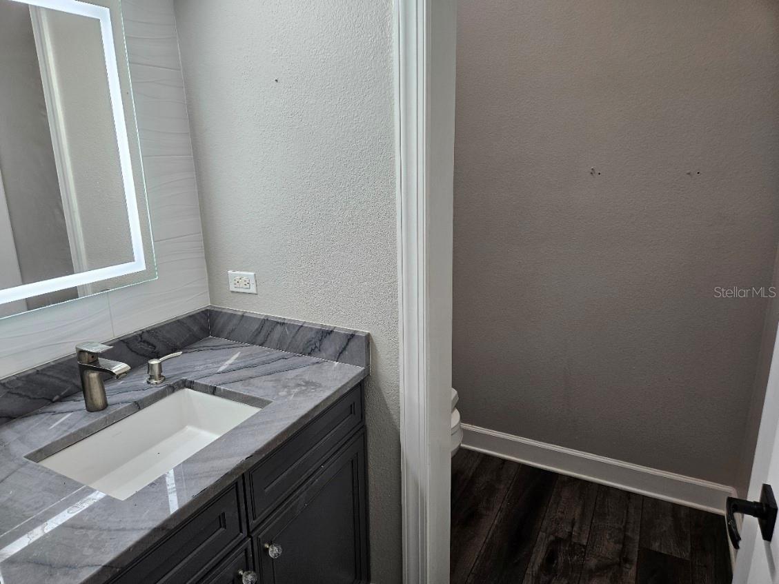 Listing photo id 23 for 1414 Stickley Avenue