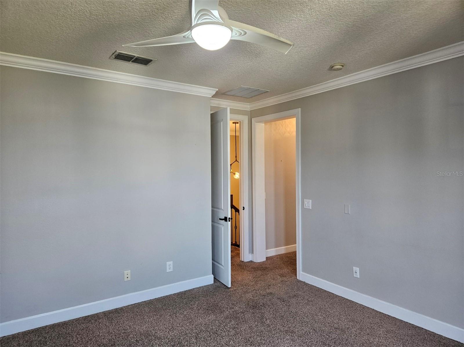 Listing photo id 26 for 1414 Stickley Avenue
