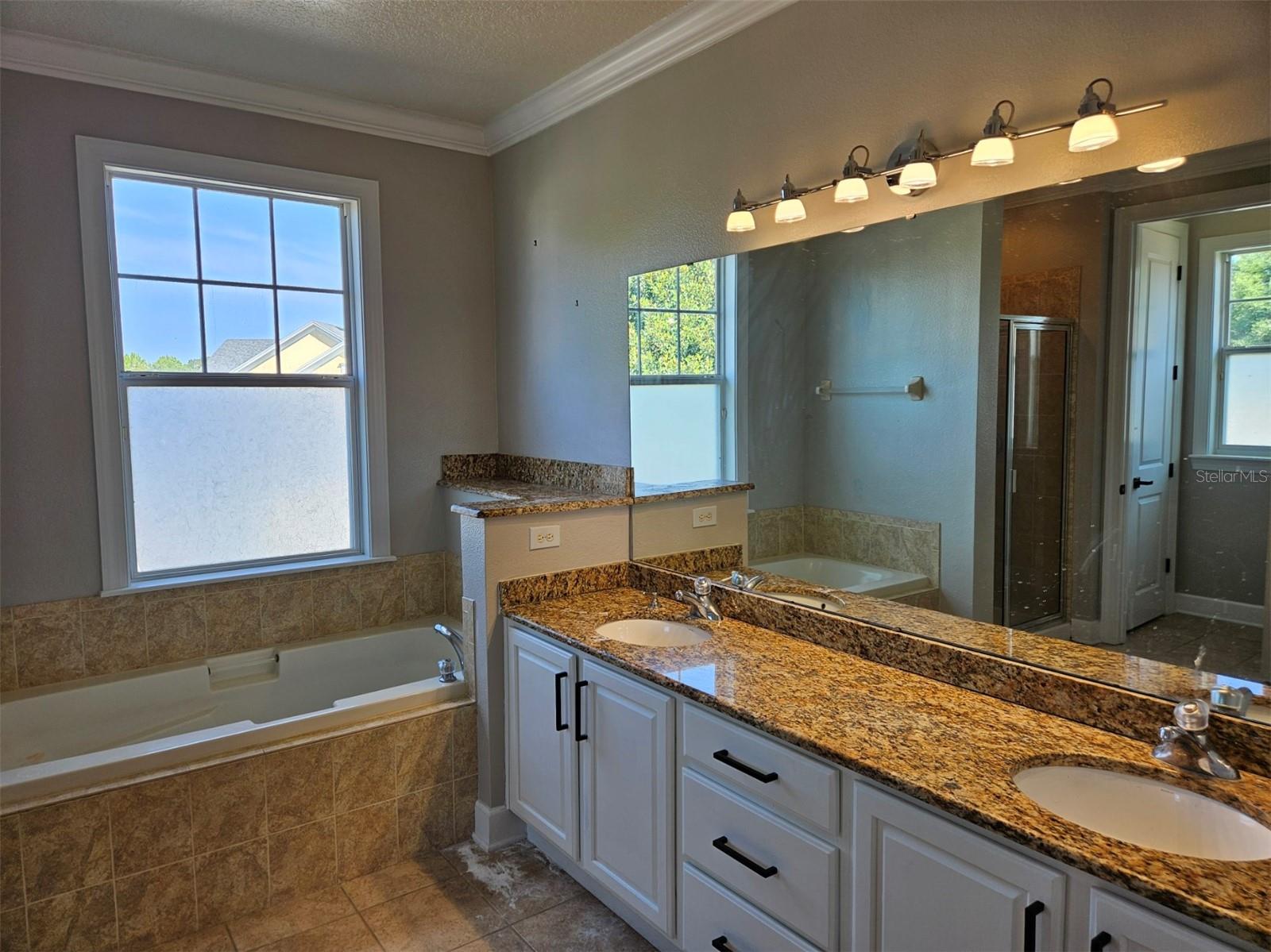 Listing photo id 27 for 1414 Stickley Avenue