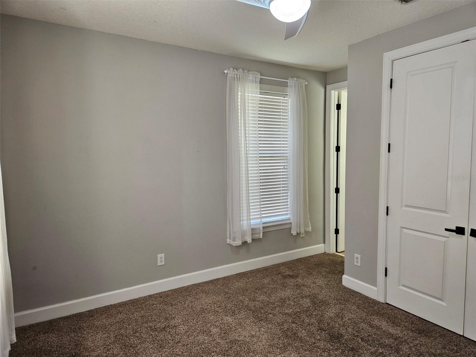 Listing photo id 31 for 1414 Stickley Avenue