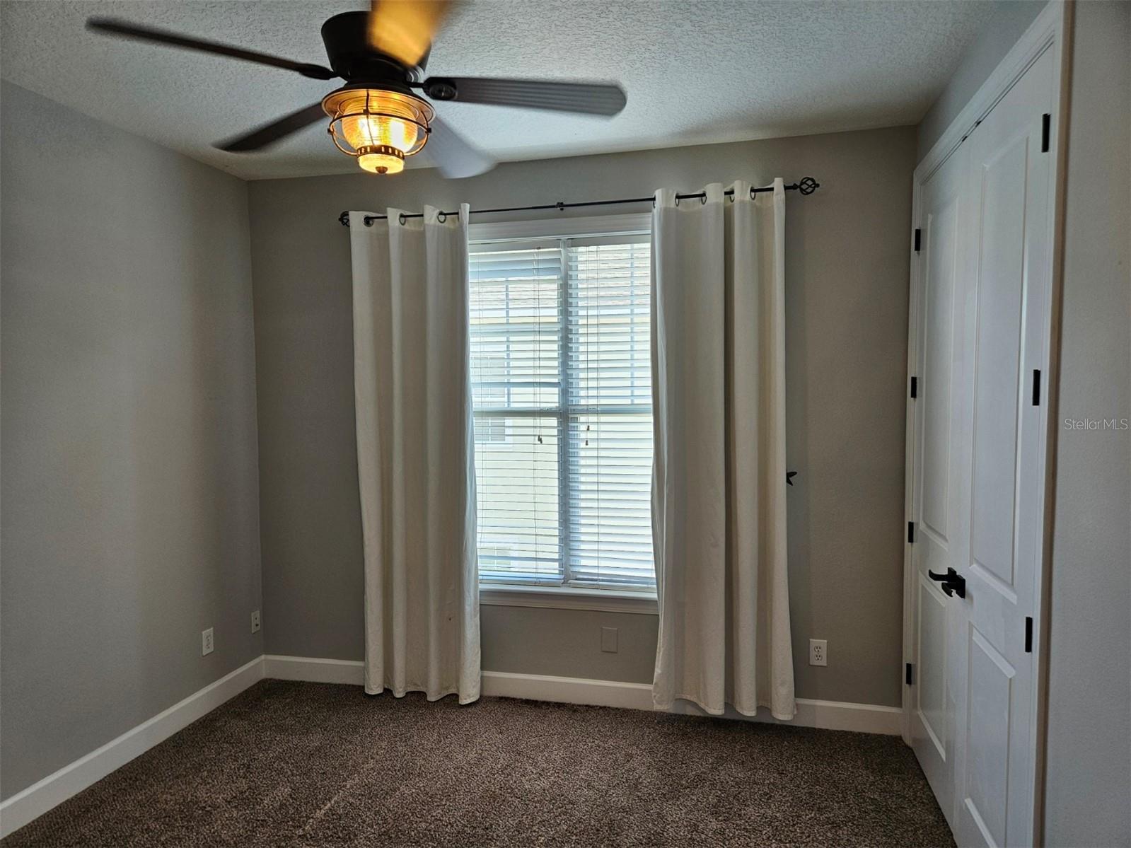 Listing photo id 33 for 1414 Stickley Avenue