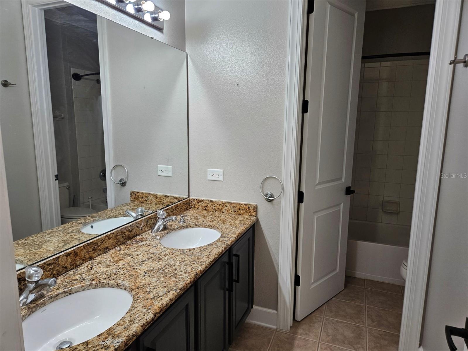 Listing photo id 34 for 1414 Stickley Avenue