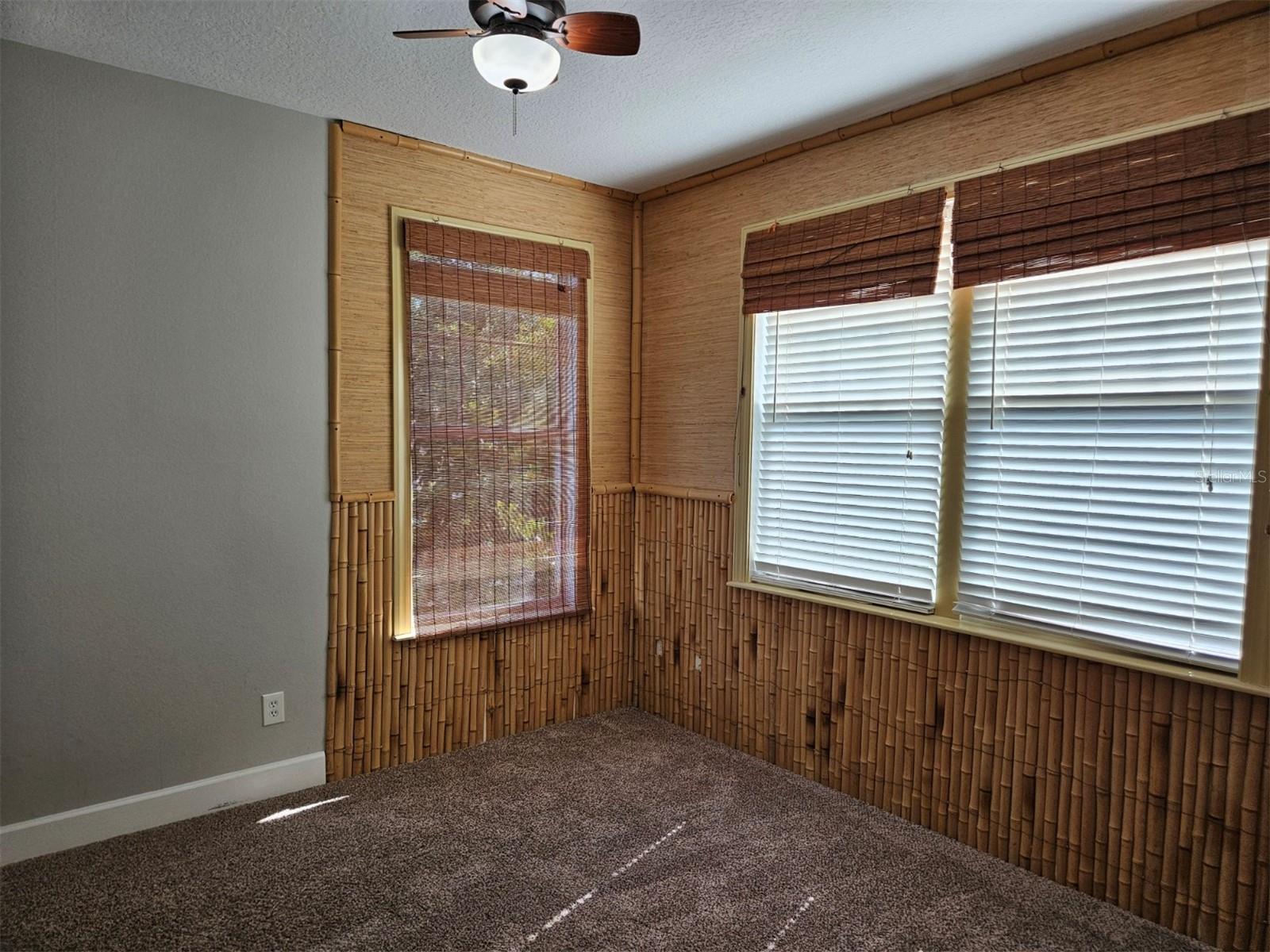 Listing photo id 35 for 1414 Stickley Avenue