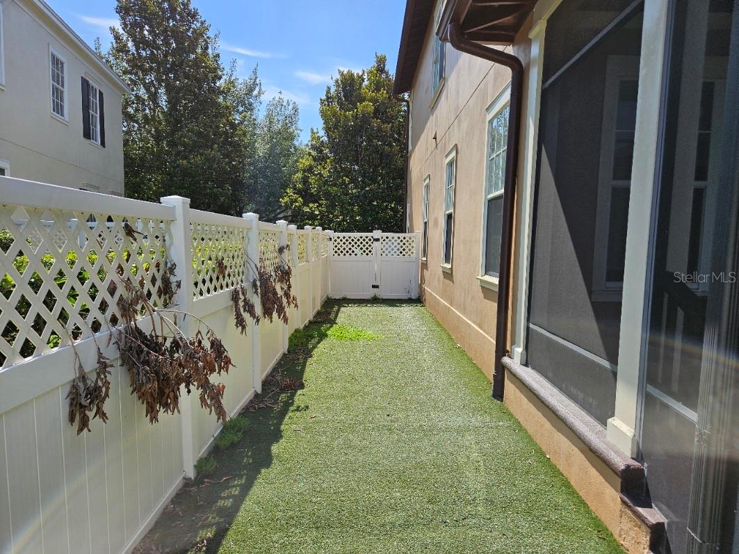 Listing photo id 41 for 1414 Stickley Avenue